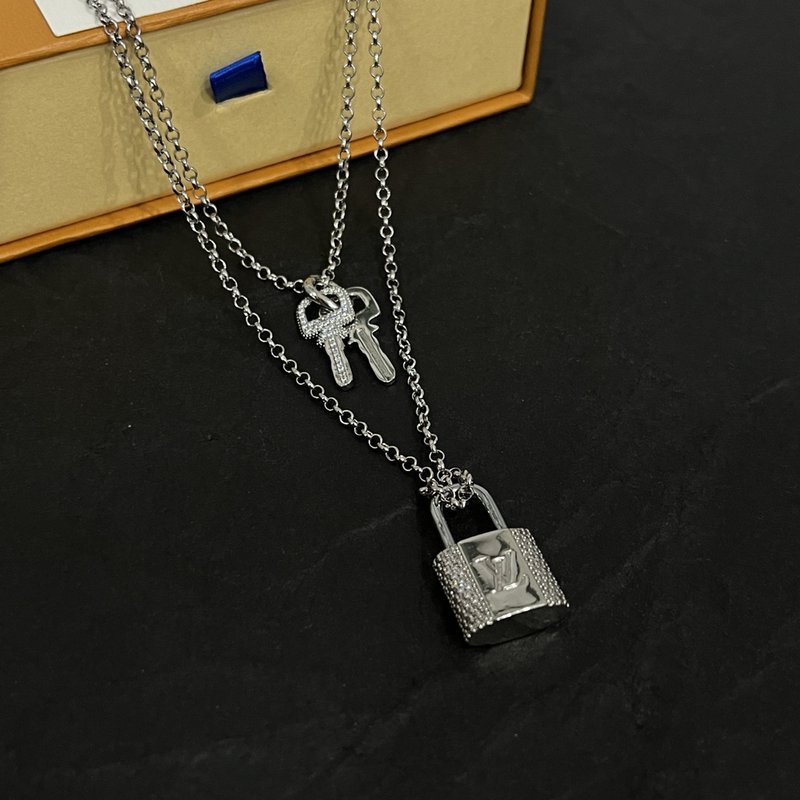 루이 빈티지 프론트 목걸이 001-235860