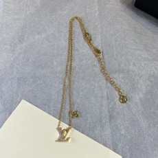 루이비통 클래식 로고 목걸이 001-235904