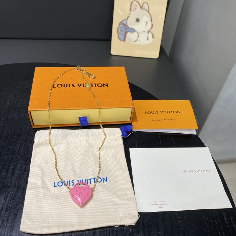 루이 스펠링 하트 목걸이 핑크 001-235921