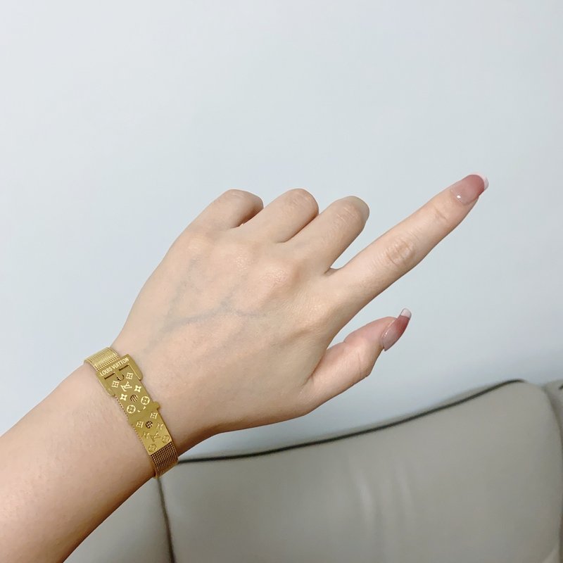 루이 빈티지 14K 도금 팔찌 001-235940