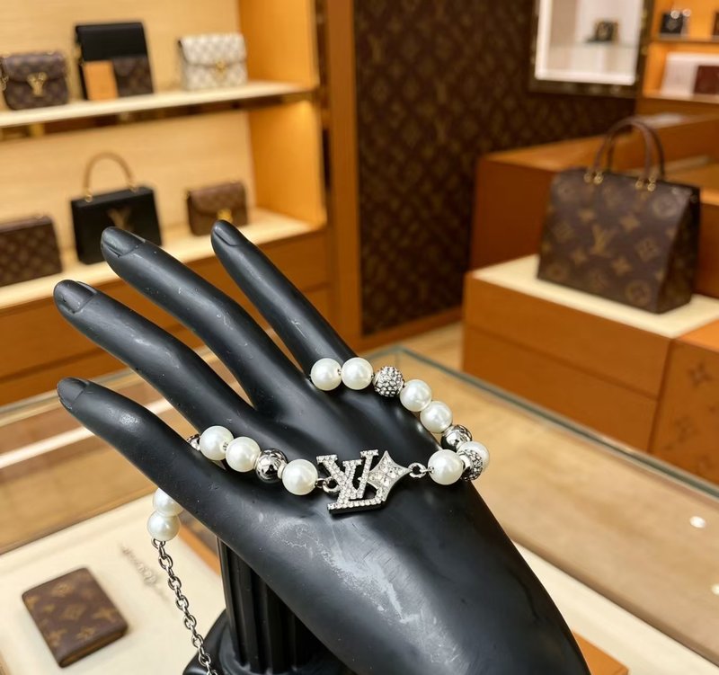 루이 댄디 펄스 진주 라인스톤 팔찌 001-235975