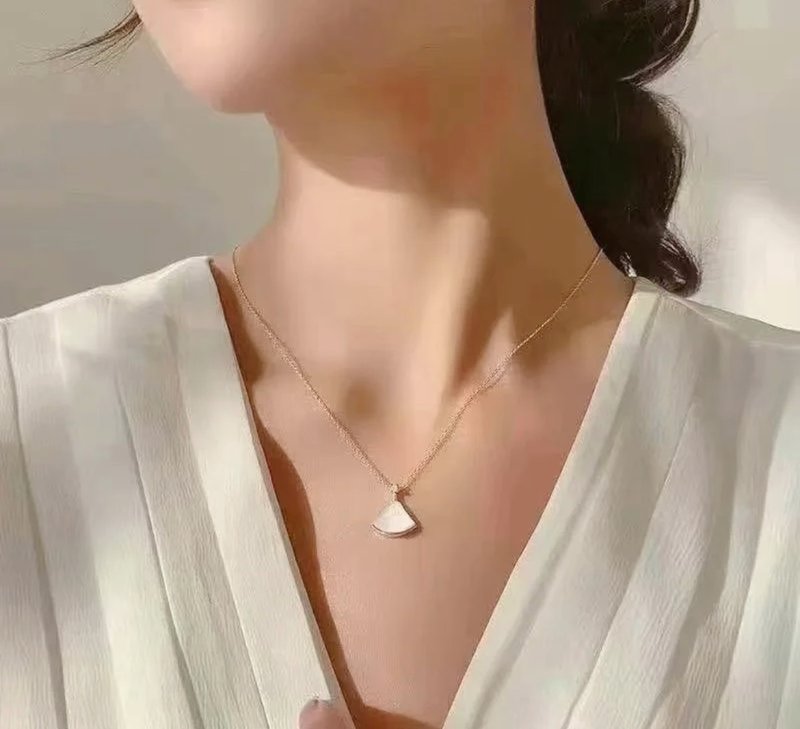 불가리 팬던트 목걸이 001-236082