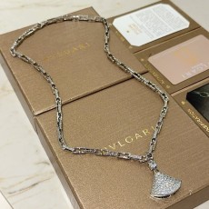불가리 디바스 드림 V 골드 목걸이 001-236097