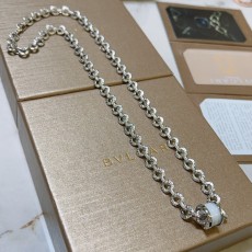 불가리 디바스 시리즈 V 골드 목걸이 001-236112