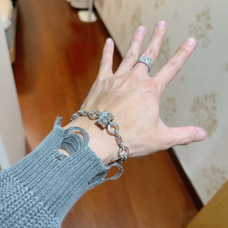 불가리 풀 다이아몬드 팔찌 심플하고 우아함 001-236128
