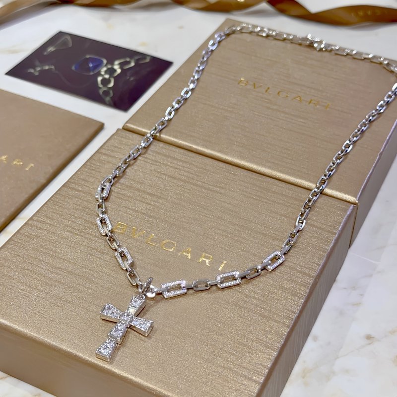 불가리 디바스 드림 V 골드 목걸이 001-236130