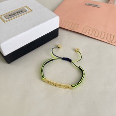 미우미우 디자인 감성 세련된 팔찌 001-236268