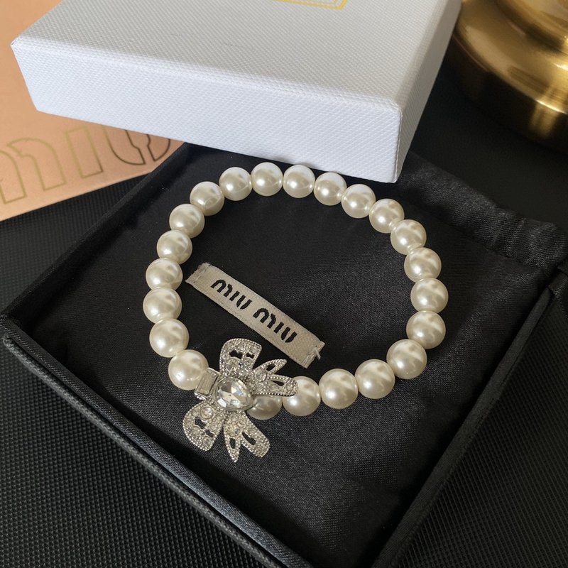 미우미우 나비 진주 팔찌 001-236276