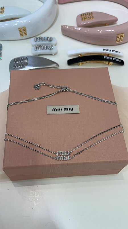 미우미우 실버 풀세팅 로고 레터 더블 체인 목걸이 001-236292