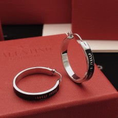 미우미우 원형 황금 이어링 001-236309