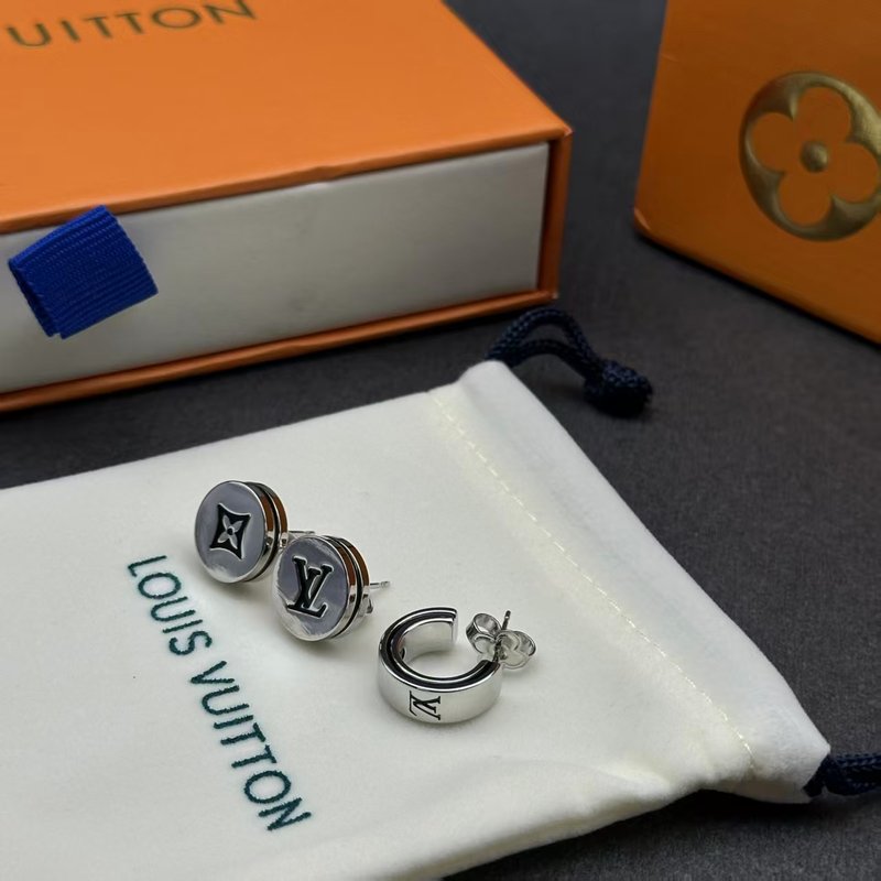 심플한 루이비통 모노그램 플라워 이어링 001-236341