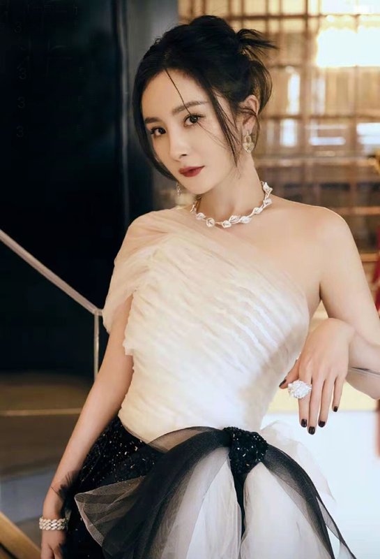 루이 하트 자물쇠 지르콘 스톤 이어링 001-236352