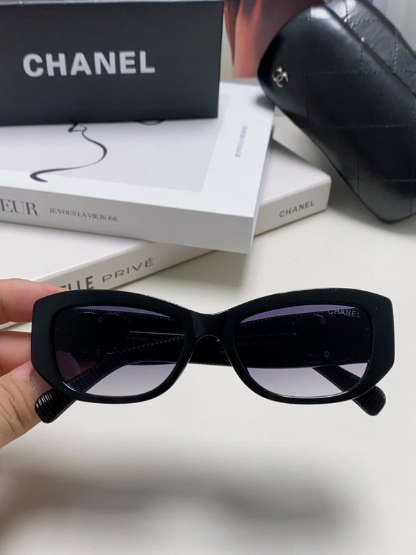 샤넬 더블 CH 로고 선글라스 001-236450