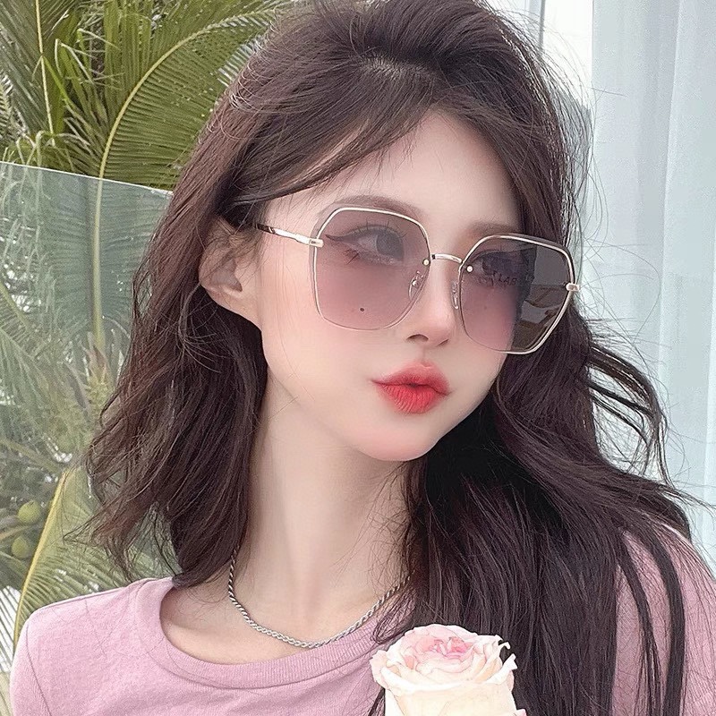 샤넬 뉴 프레임리스 다이아몬드 컷 나일론 편광 선글라스 001-236483
