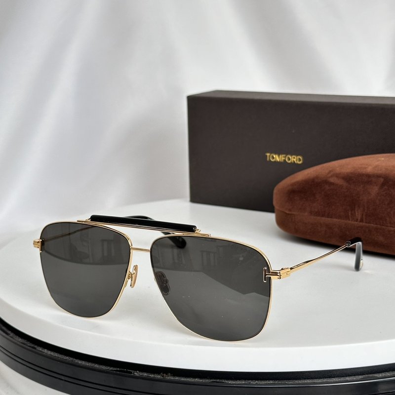 TOM FORD 메탈 템플 로고 데코 선글라스 001-236519