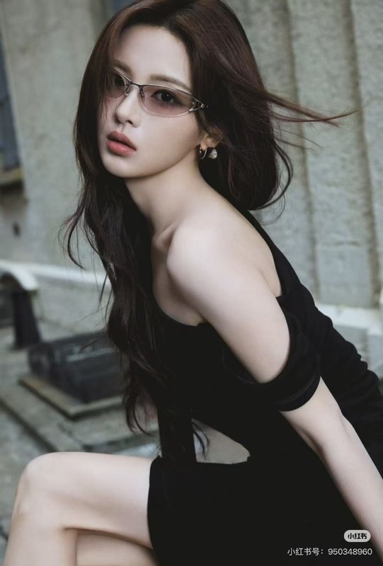 젠틀 몬스터 퓨처라 스타일 사각 선글라스 001-239066