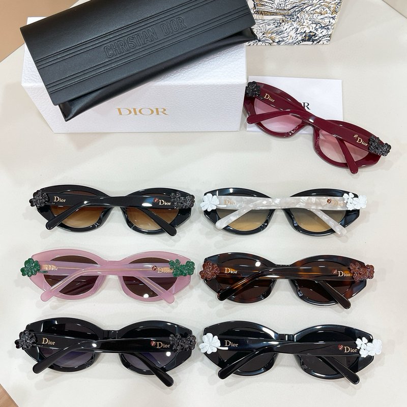 디올 클로버 시리즈 패션 선글라스 001-239152