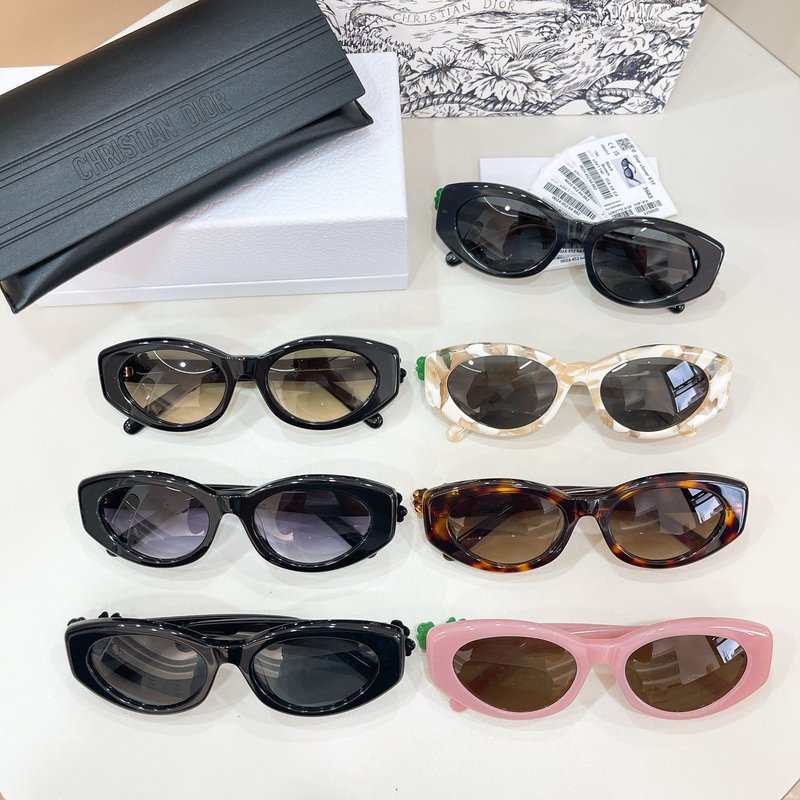 디올 클로버 선글라스 001-239307