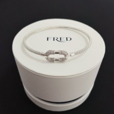 프레드 풀 다이아몬드 말발굽 버클 팔찌 001-243094