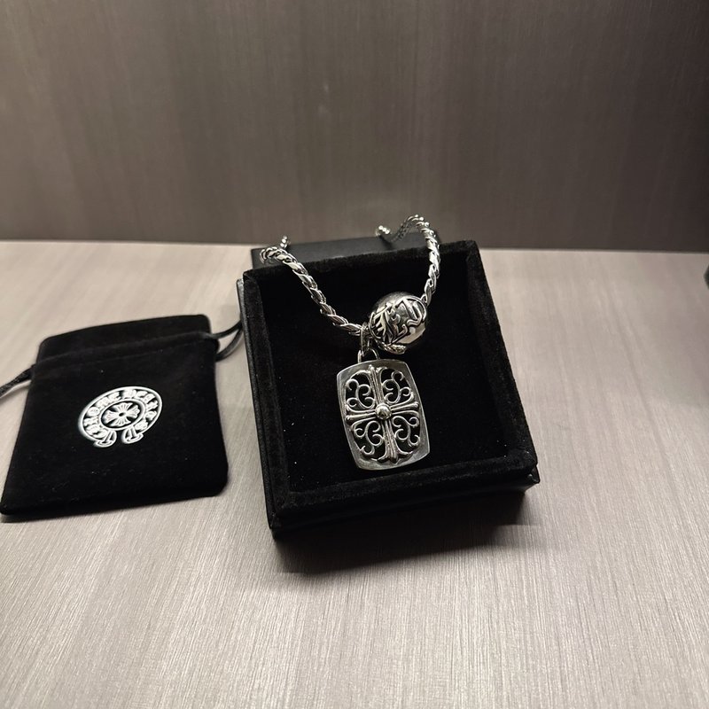 크롬하츠 빈티지 크로스 목걸이 001-243111