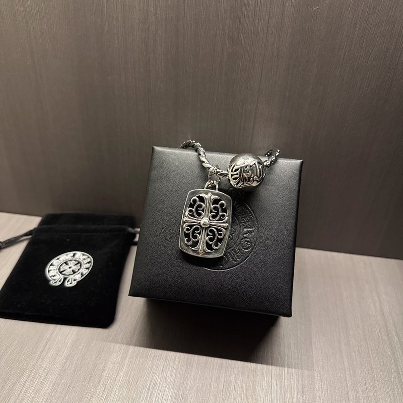 크롬하츠 빈티지 크로스 목걸이 001-243111
