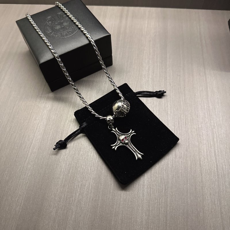 크롬하츠 빈티지 크로스 목걸이 001-243120