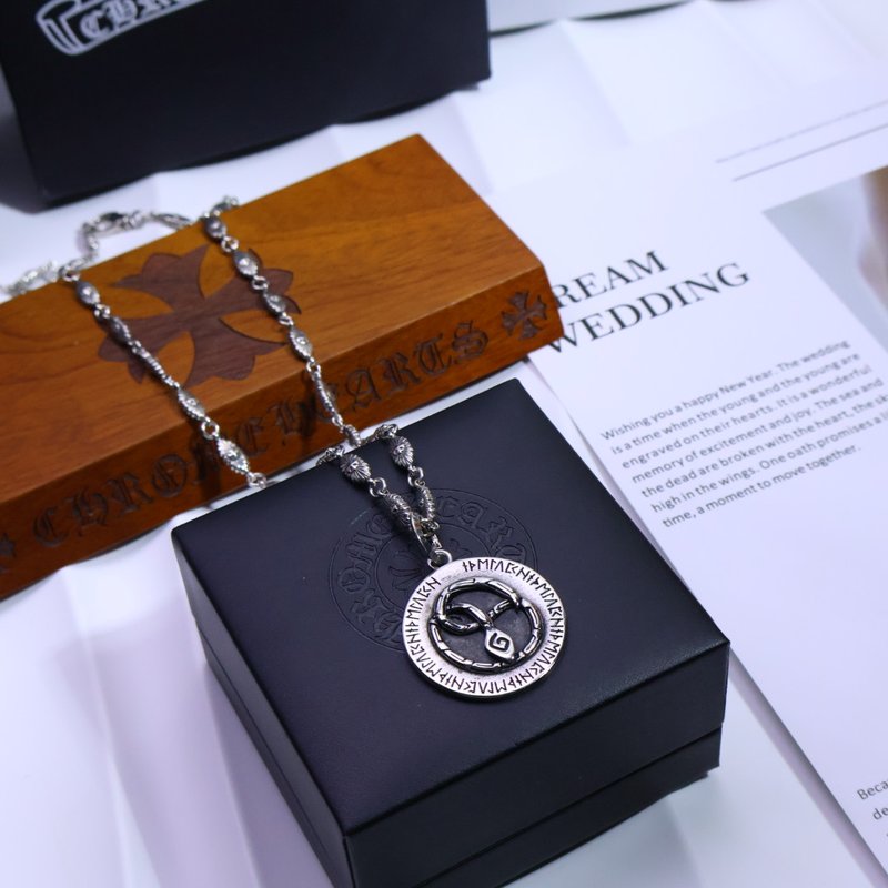 크롬하츠 빈티지 크로스 목걸이 001-243165