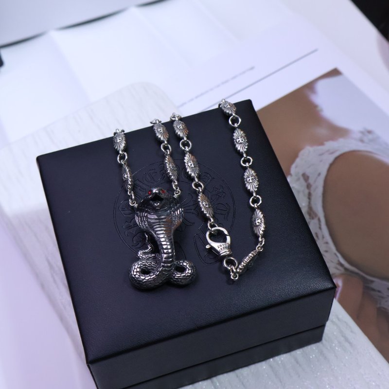 크롬하츠 빈티지 크로스 목걸이 001-243167