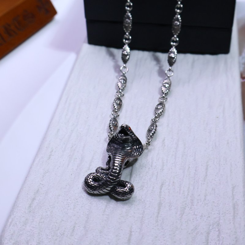 크롬하츠 빈티지 크로스 목걸이 001-243167