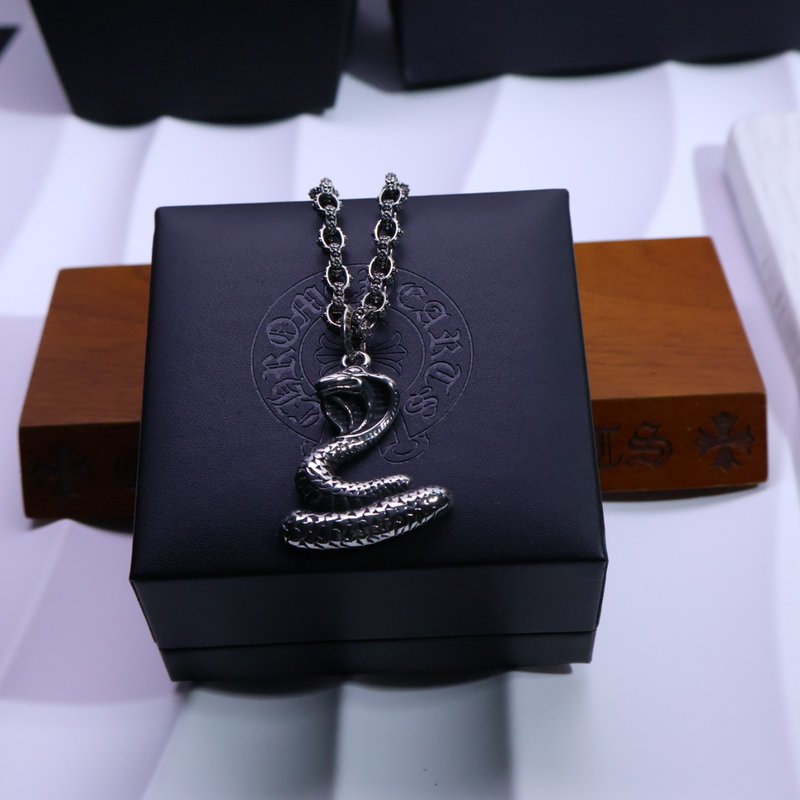 크롬하츠 빈티지 크로스 목걸이 001-243174