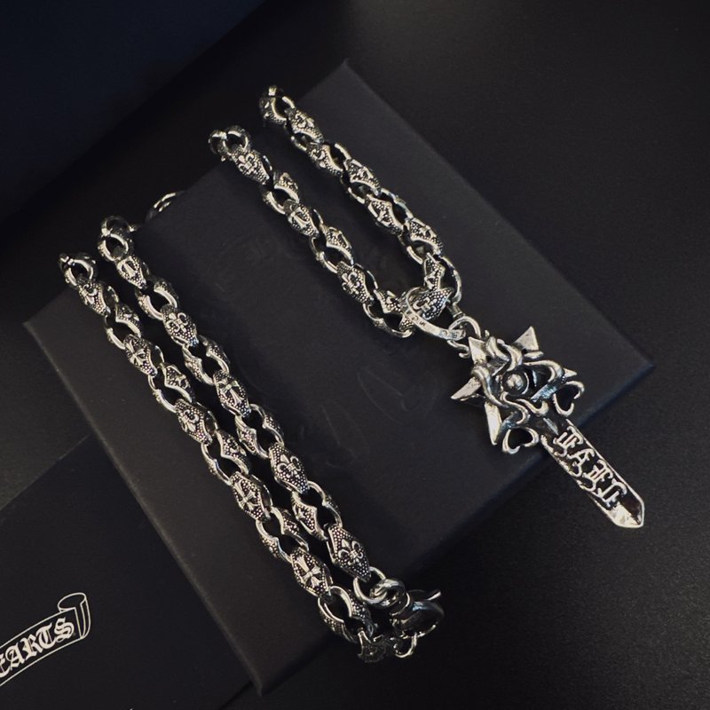 크롬하츠 빈티지 크로스 목걸이 001-243181