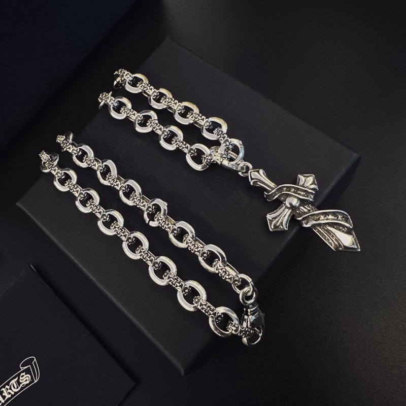 크롬하츠 빈티지 크로스 목걸이 001-243210