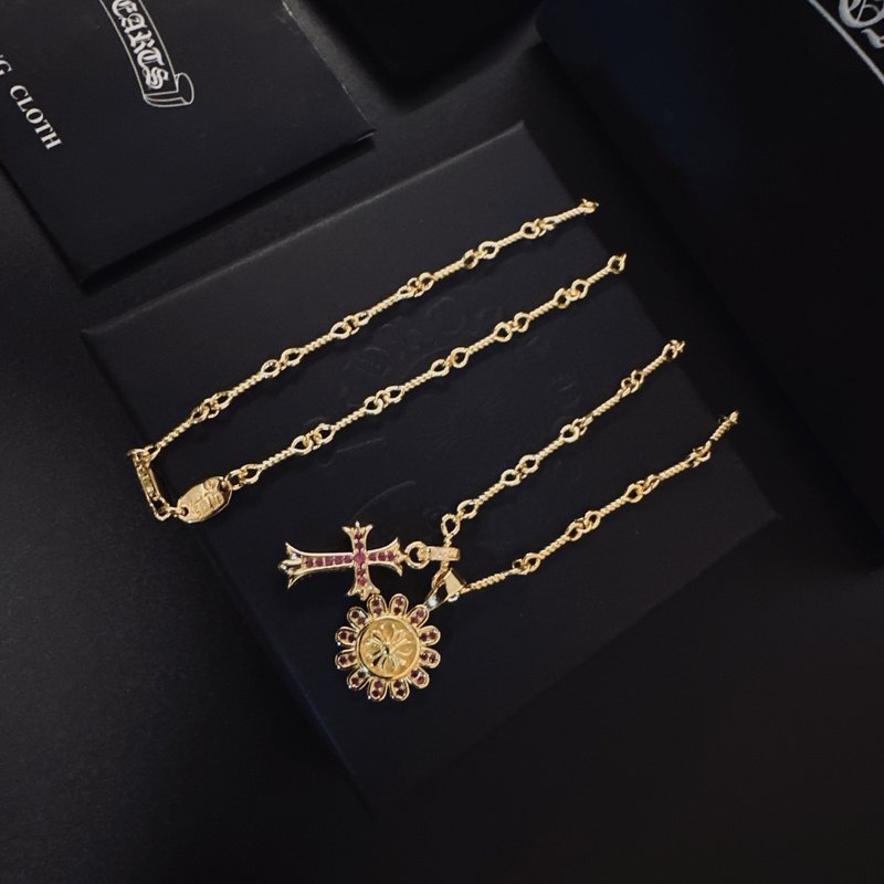 크롬하츠 빈티지 크로스 펜던트 목걸이 001-243356