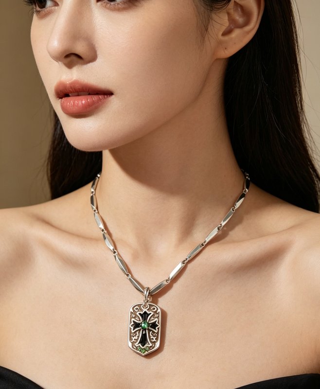 크롬하츠 그린 다이아몬드 십자군 메달 대나무 체인 목걸 001-243403