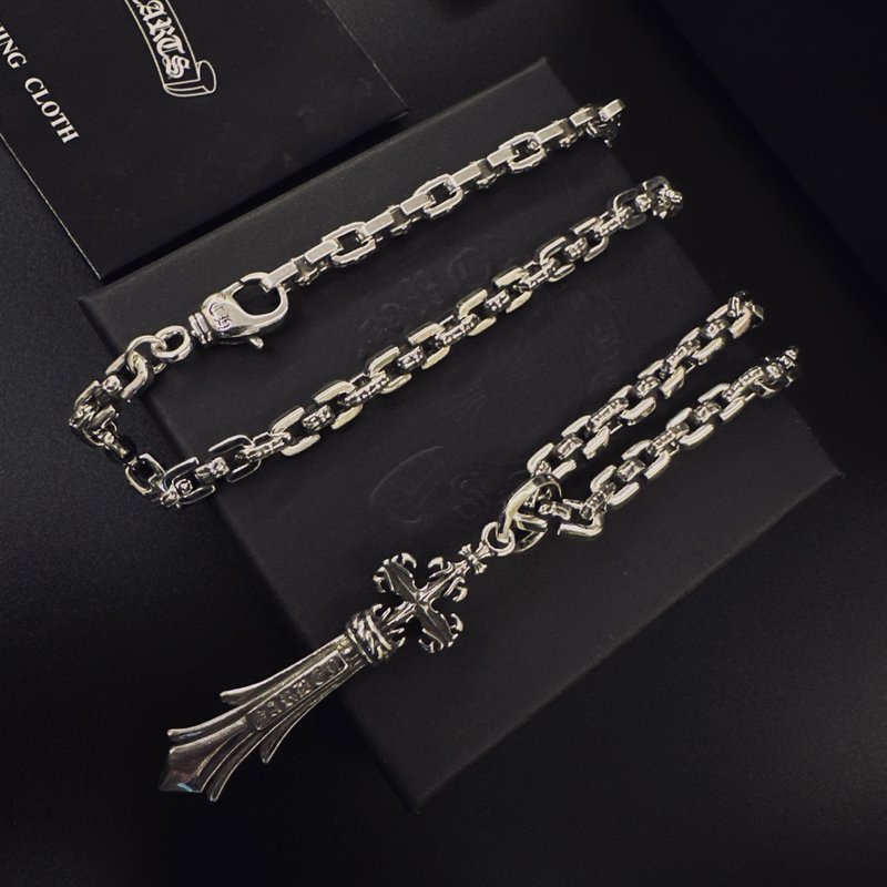 크롬하츠 십자가 펜던트 목걸이 001-243490