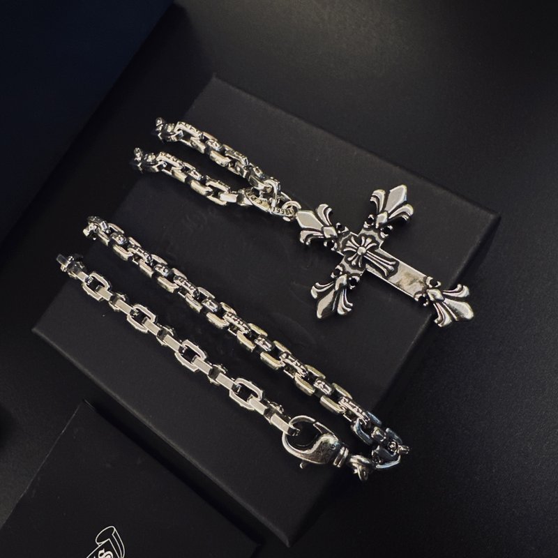 크롬하츠 십자가 펜던트 목걸이 001-243503