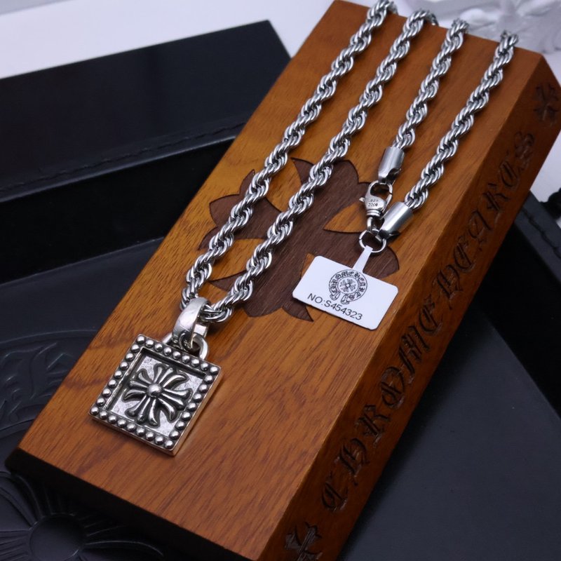 크롬하츠 빈티지 크로스 목걸이 001-243517