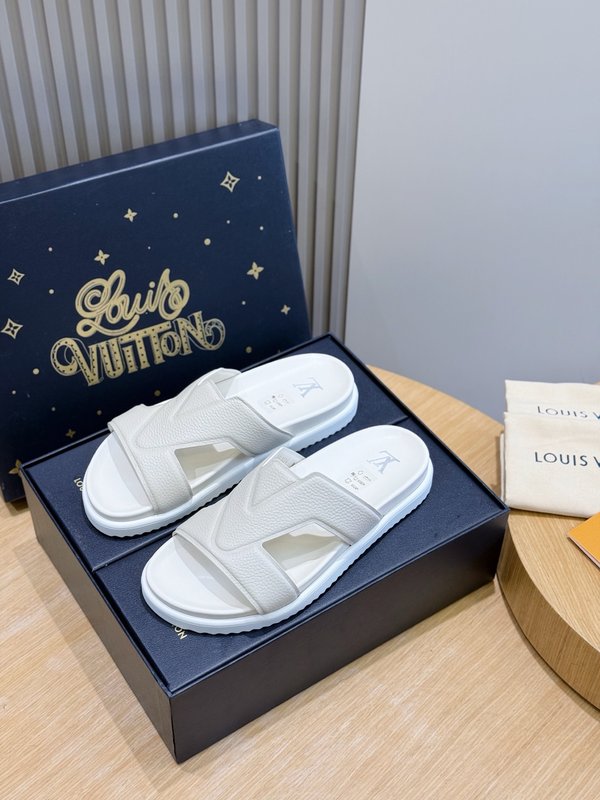 LV 오아시스 샌들 스웨드 가죽 화이트 001-243665