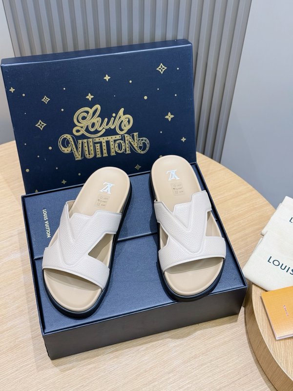 LV 오아시스 샌들 스웨이드 가죽 남성 슬리퍼 001-243684