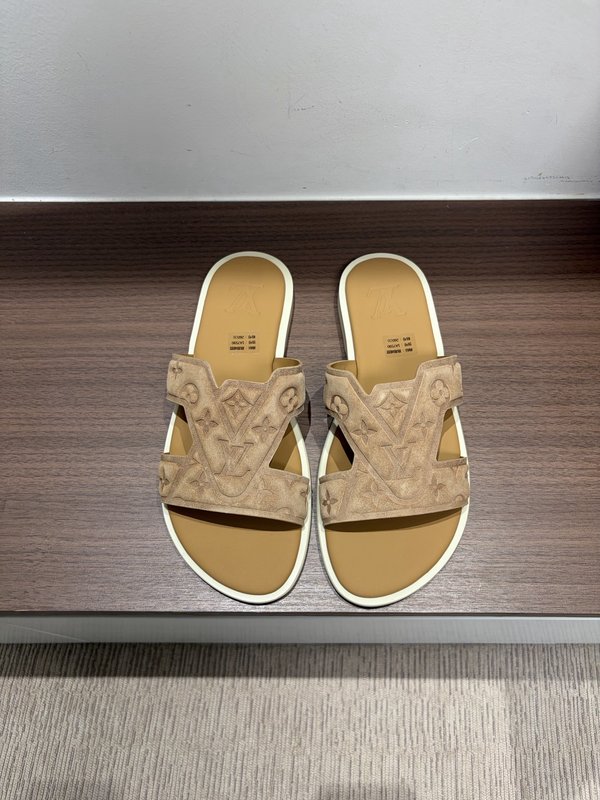 LV 남성 엠보싱 슬리퍼 여름 필수 001-243711
