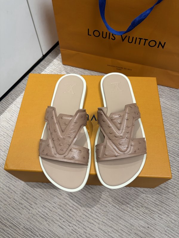 LV 남성 오스트리치 엠보슬리퍼 001-243720