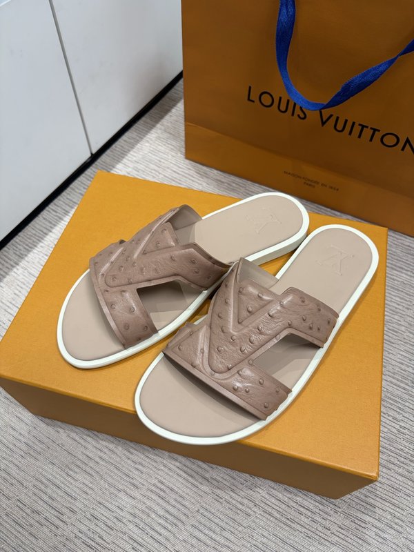 LV 남성 오스트리치 엠보슬리퍼 001-243720