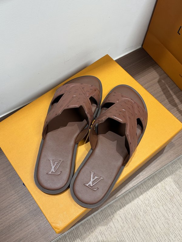 LV 남성 오스트리치 엠보슬리퍼 001-243724