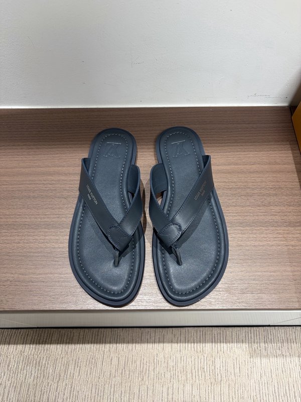 LV 남성 엠보싱 슬리퍼 001-243726