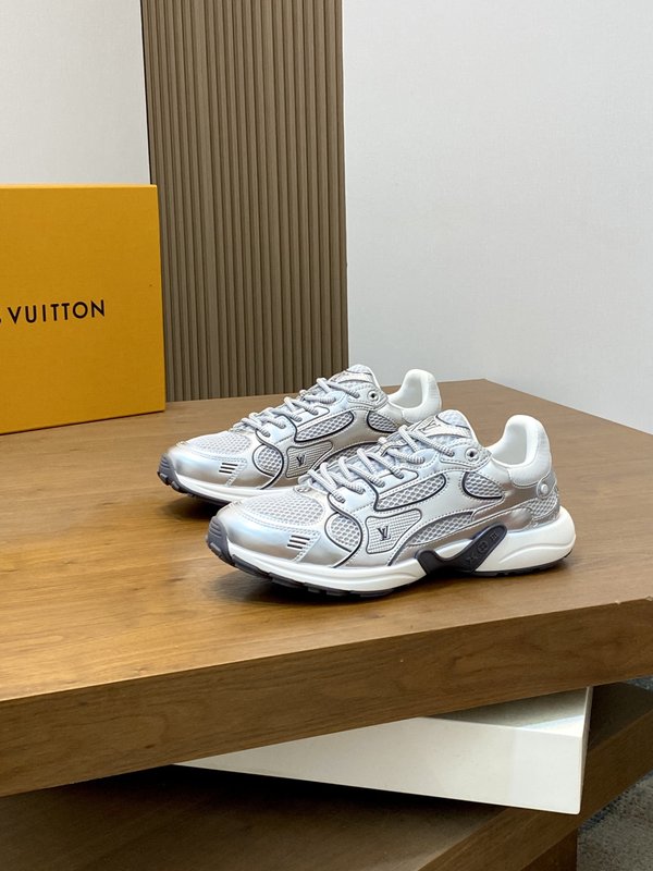 LV 루이비통  커플 클래식 런닝화 001-243797