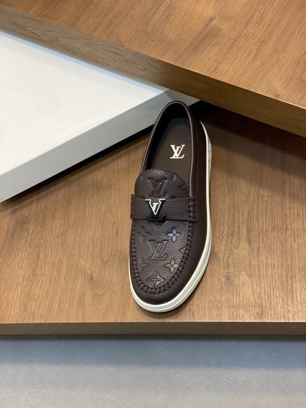 LV  남성 프리미엄 캐주얼 스니커즈 001-243803