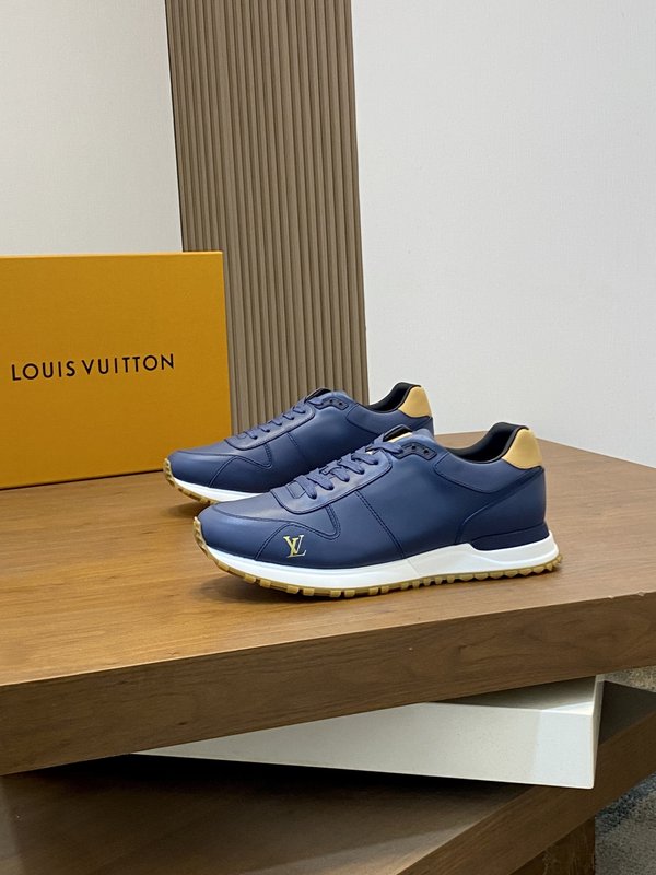 LV 남성 Run Away 스무스 가죽 스니커즈 001-243808