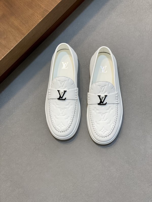 LV  남성 화이트 캐주얼 운동화 001-243820