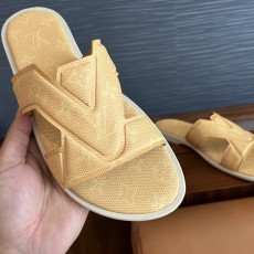 루이비통 여름 신상 남성용 슬라이드 001-243878