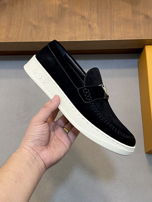 LV 남성 하이엔드 캐주얼 운동화 001-243884